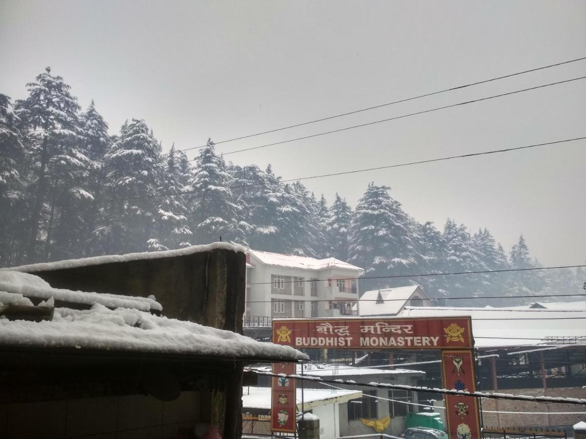 Hotel Snow Mountain Mall Road Manāli Exterior foto