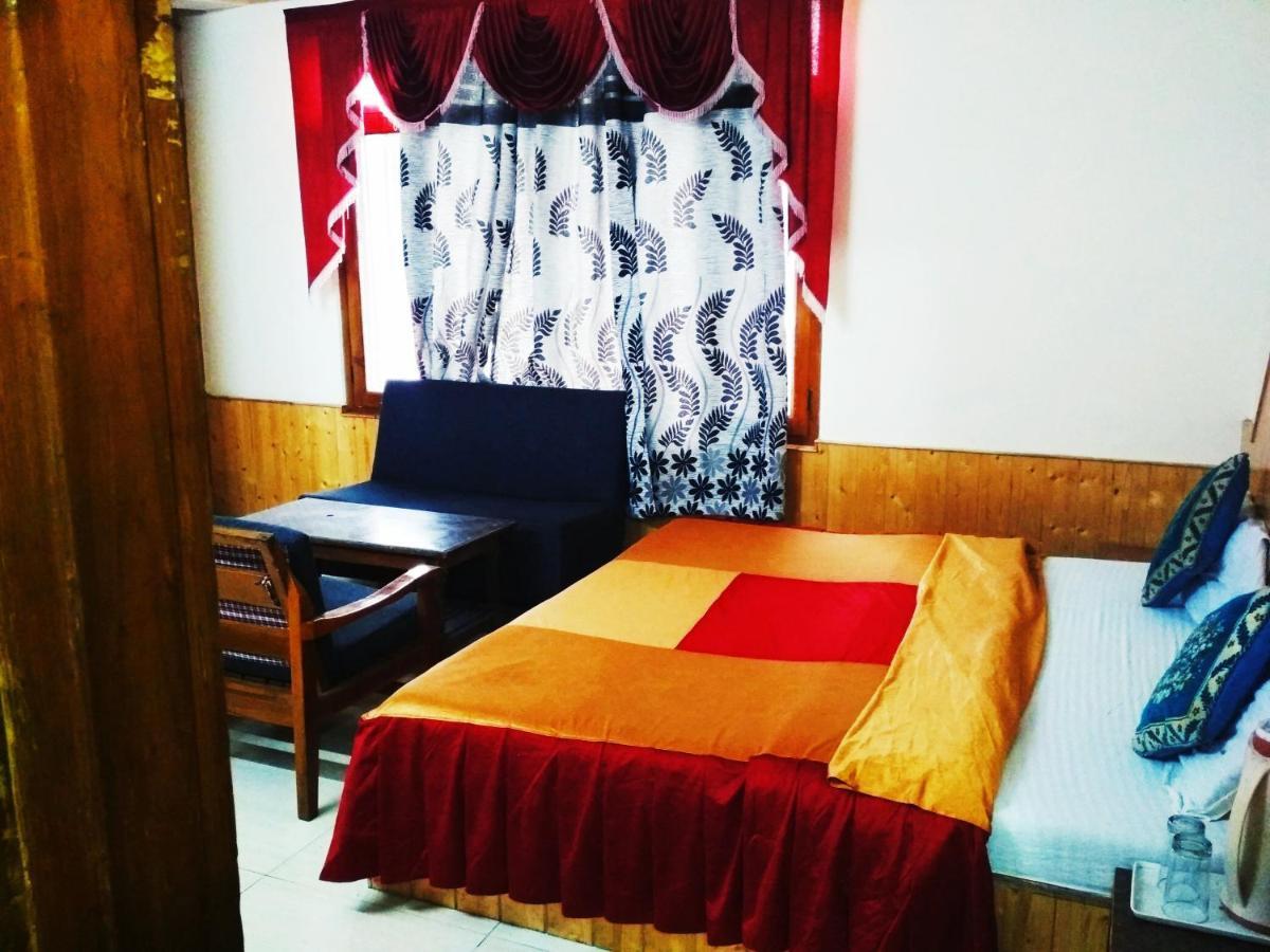 Hotel Snow Mountain Mall Road Manāli Exterior foto